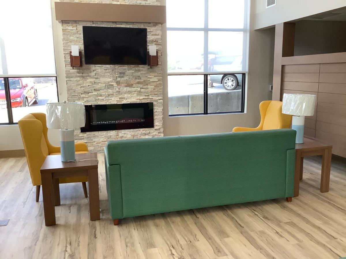 Comfort Suites Colorado Springs East - Medical Center Area Esterno foto