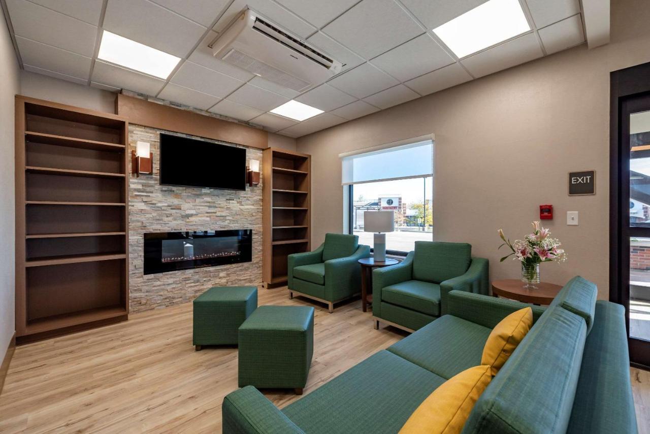 Comfort Suites Colorado Springs East - Medical Center Area Esterno foto