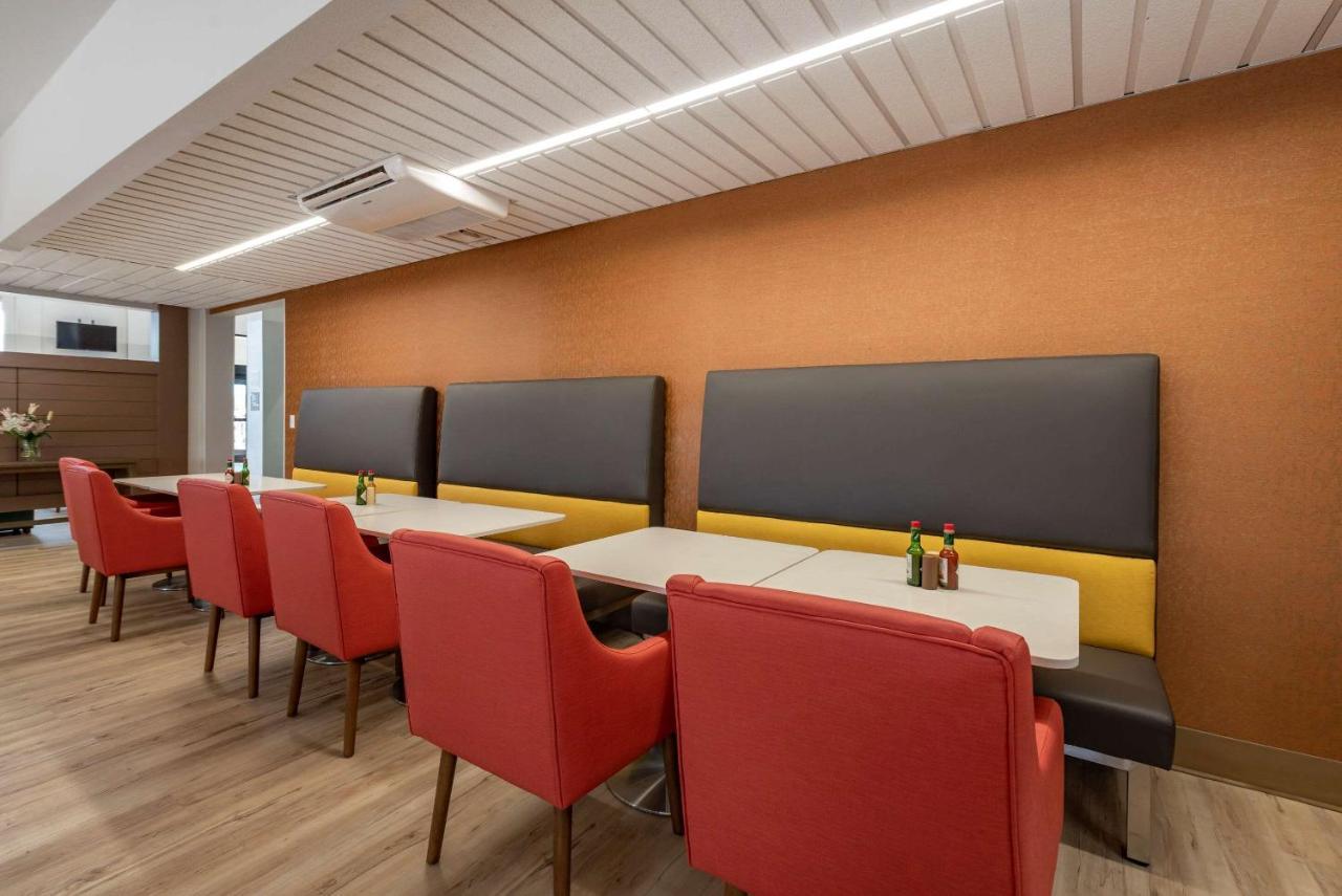 Comfort Suites Colorado Springs East - Medical Center Area Esterno foto