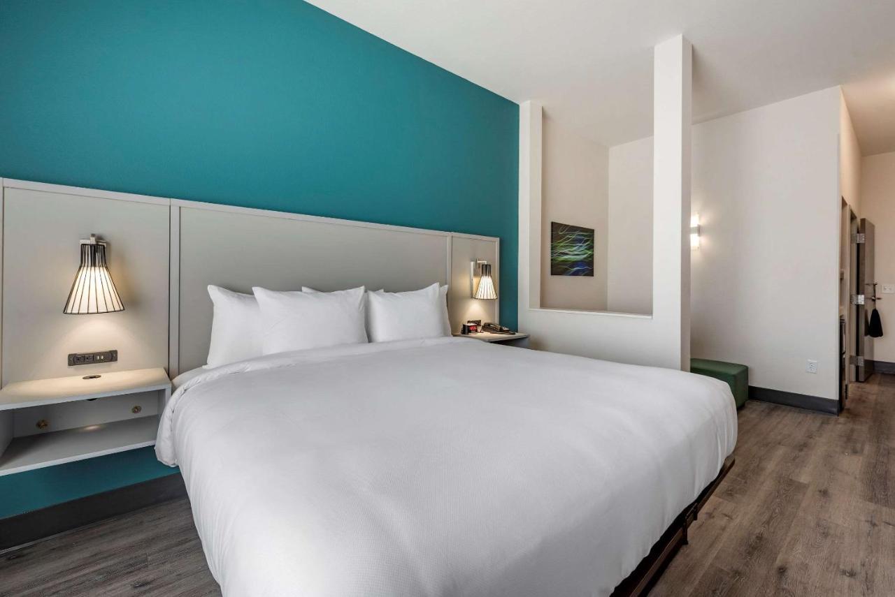 Comfort Suites Colorado Springs East - Medical Center Area Esterno foto