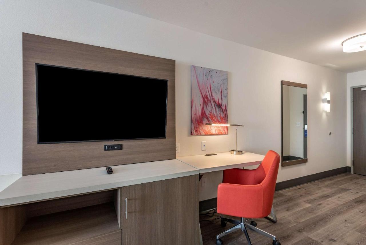 Comfort Suites Colorado Springs East - Medical Center Area Esterno foto