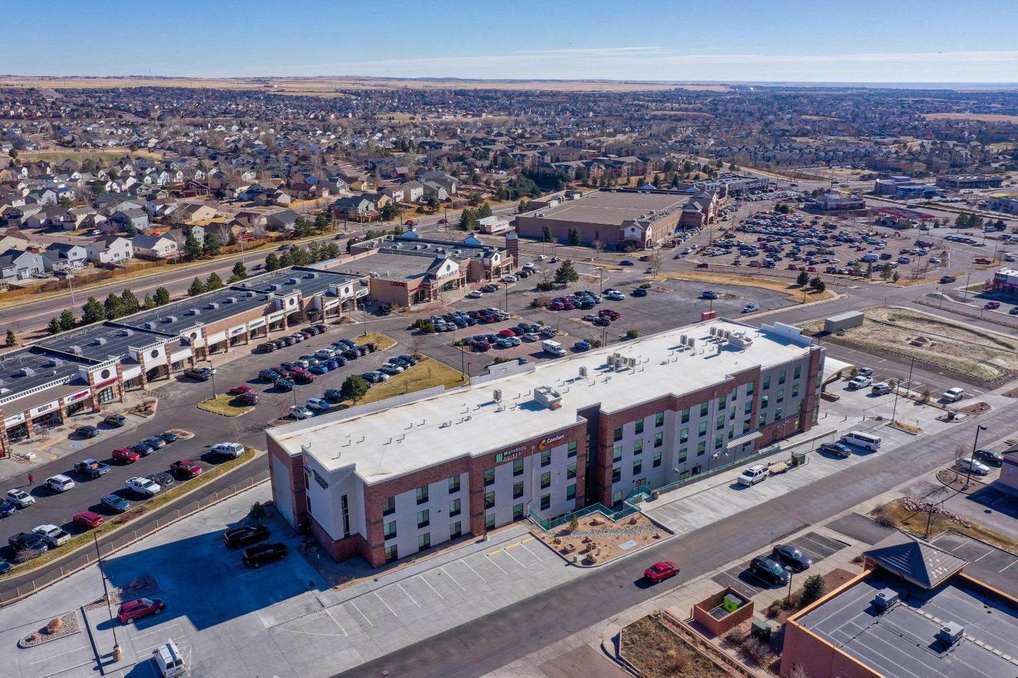 Comfort Suites Colorado Springs East - Medical Center Area Esterno foto