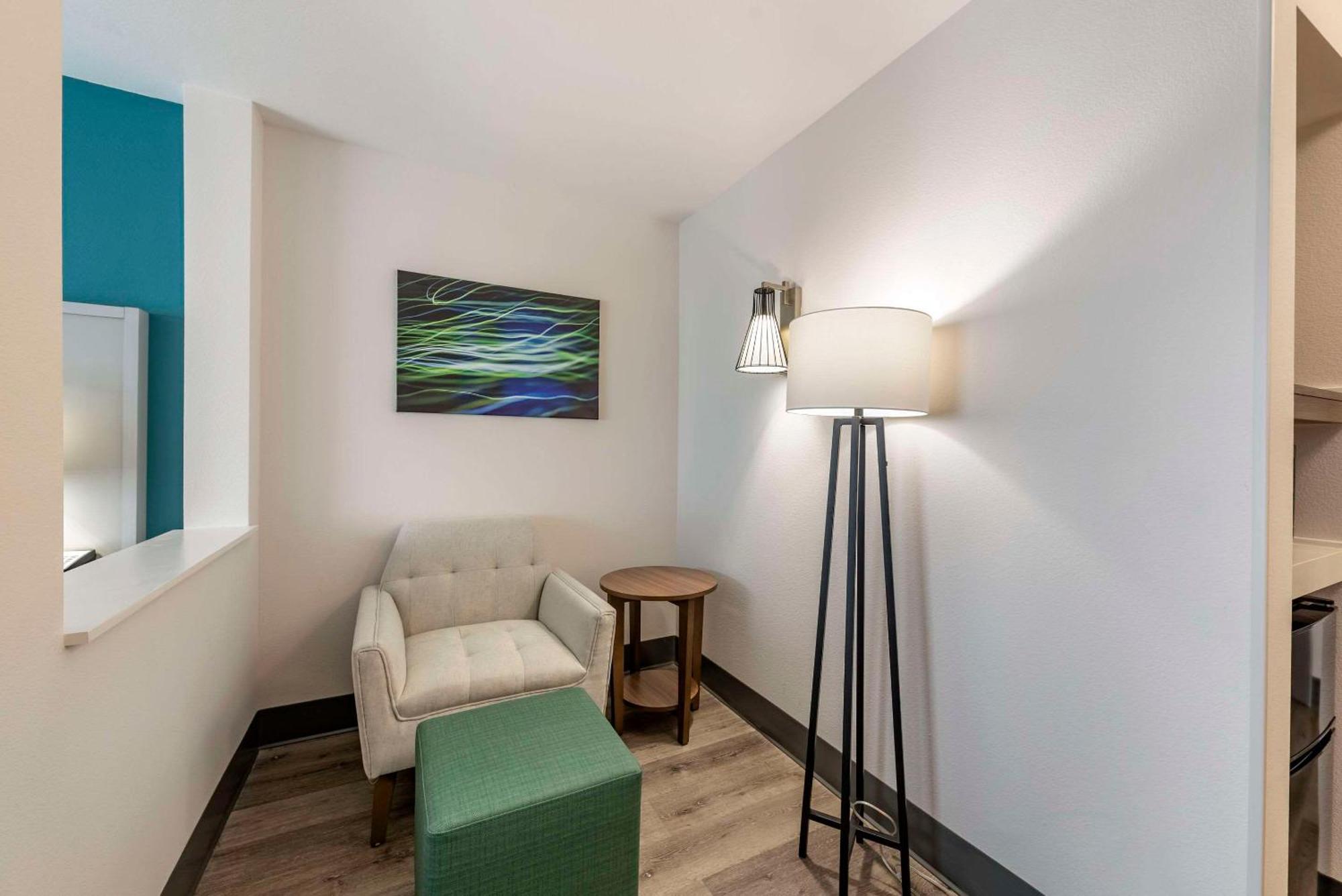 Comfort Suites Colorado Springs East - Medical Center Area Esterno foto