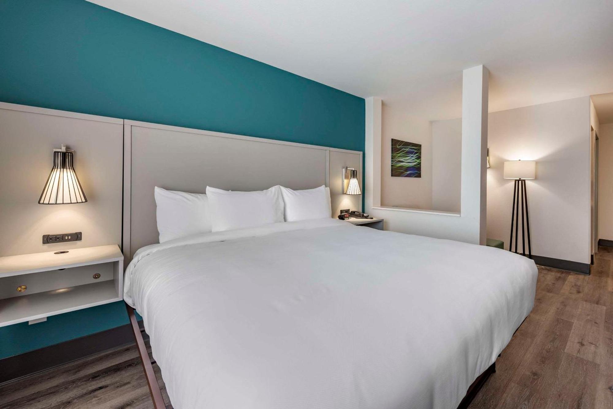 Comfort Suites Colorado Springs East - Medical Center Area Esterno foto