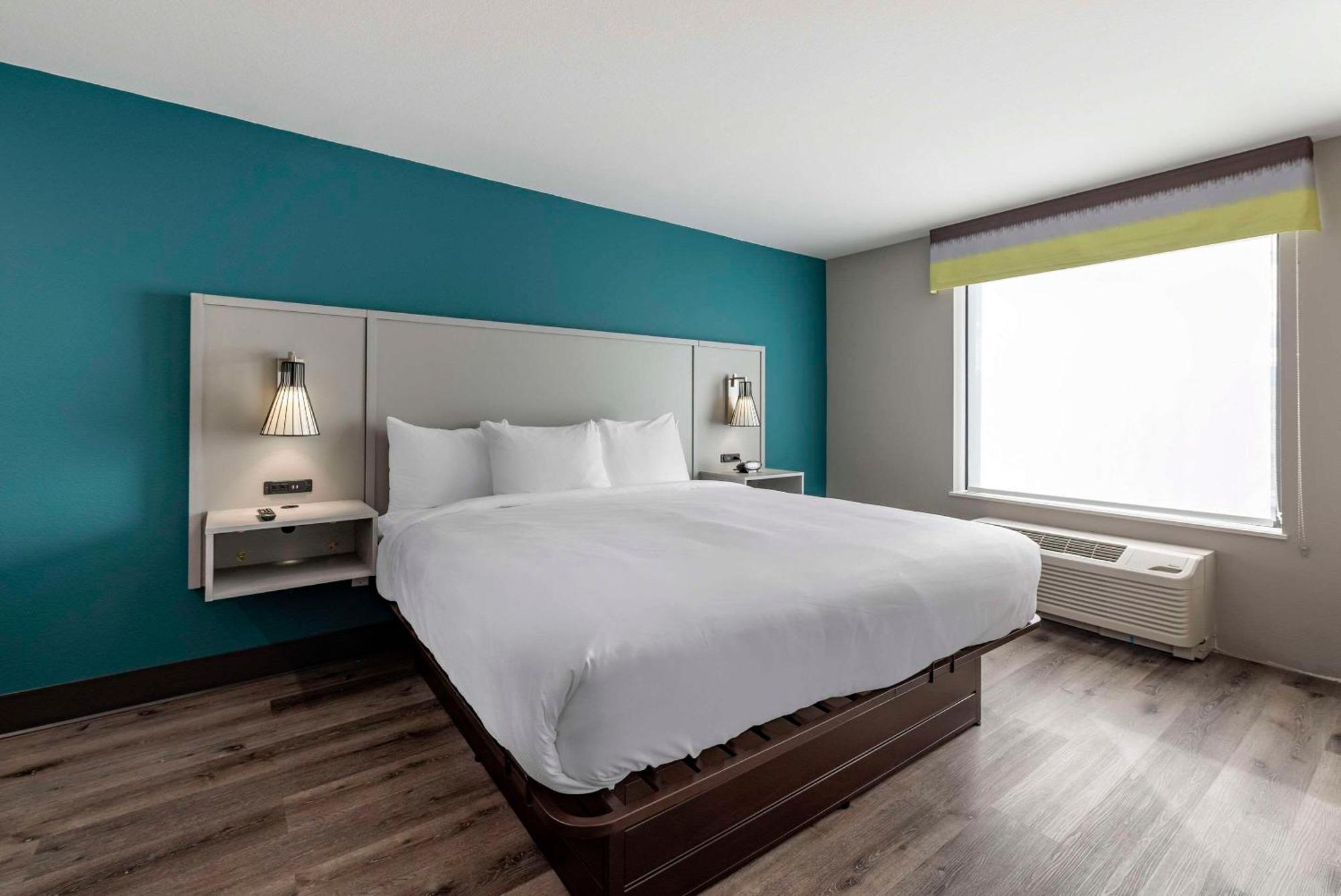 Comfort Suites Colorado Springs East - Medical Center Area Esterno foto